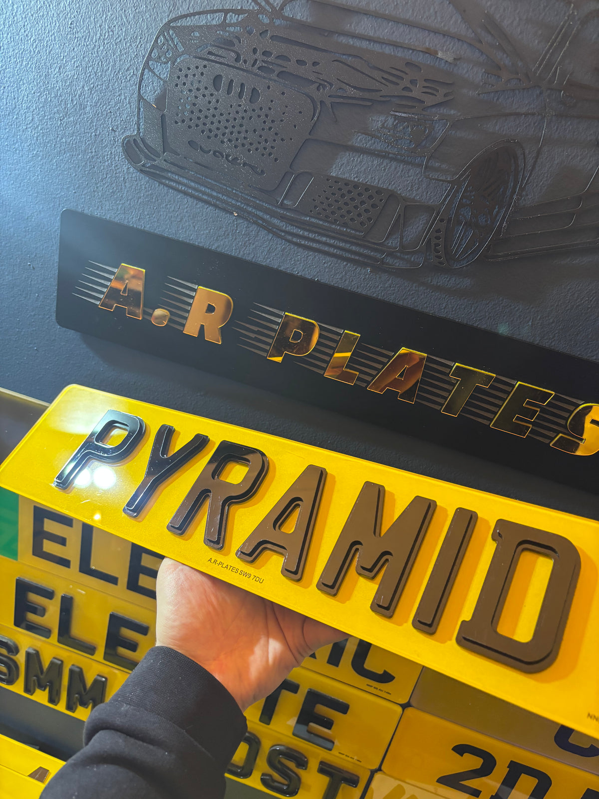 4D PYRAMID PLATES SET