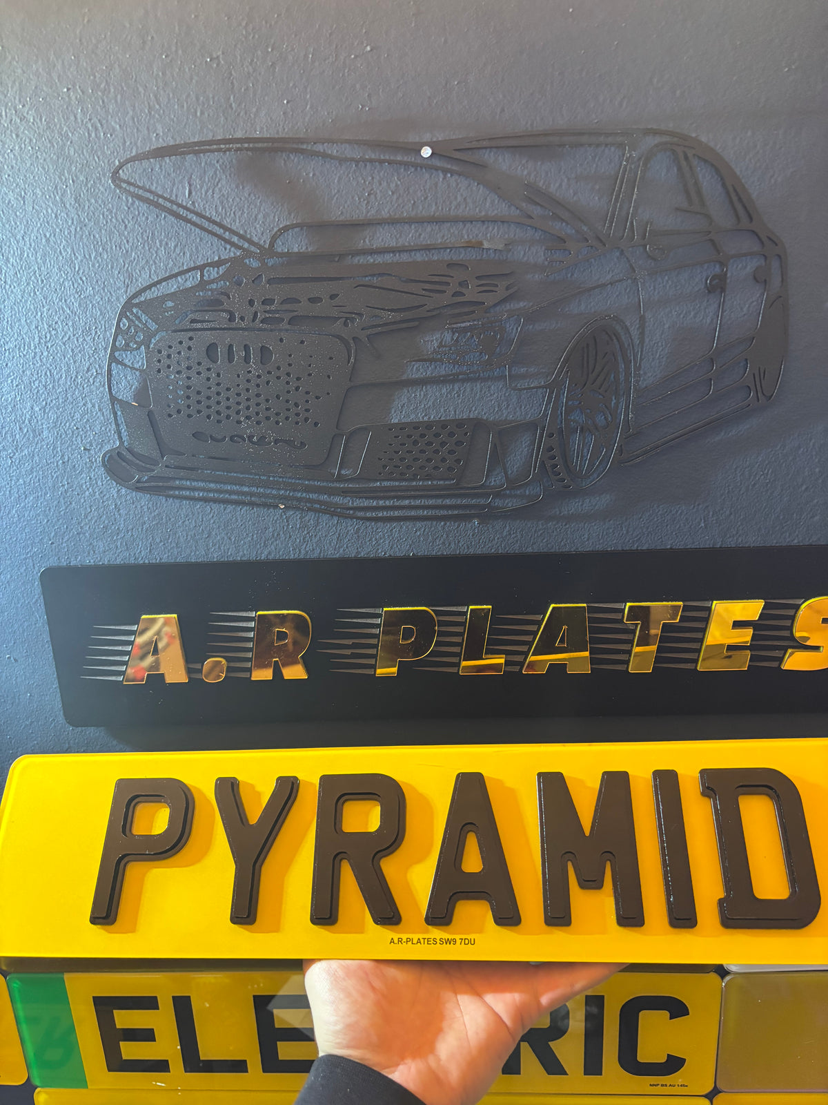 4D PYRAMID PLATES SET